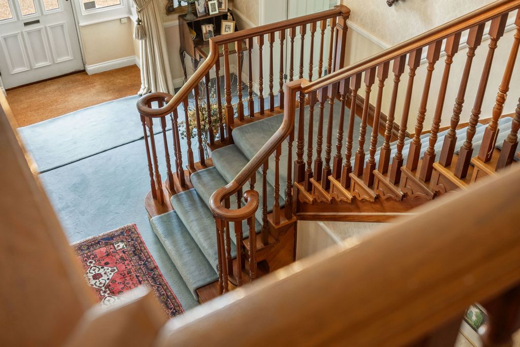 Additional image 35 of 6 bed detached house for saleGreenway, Hutton Mount, Brentwood CM13