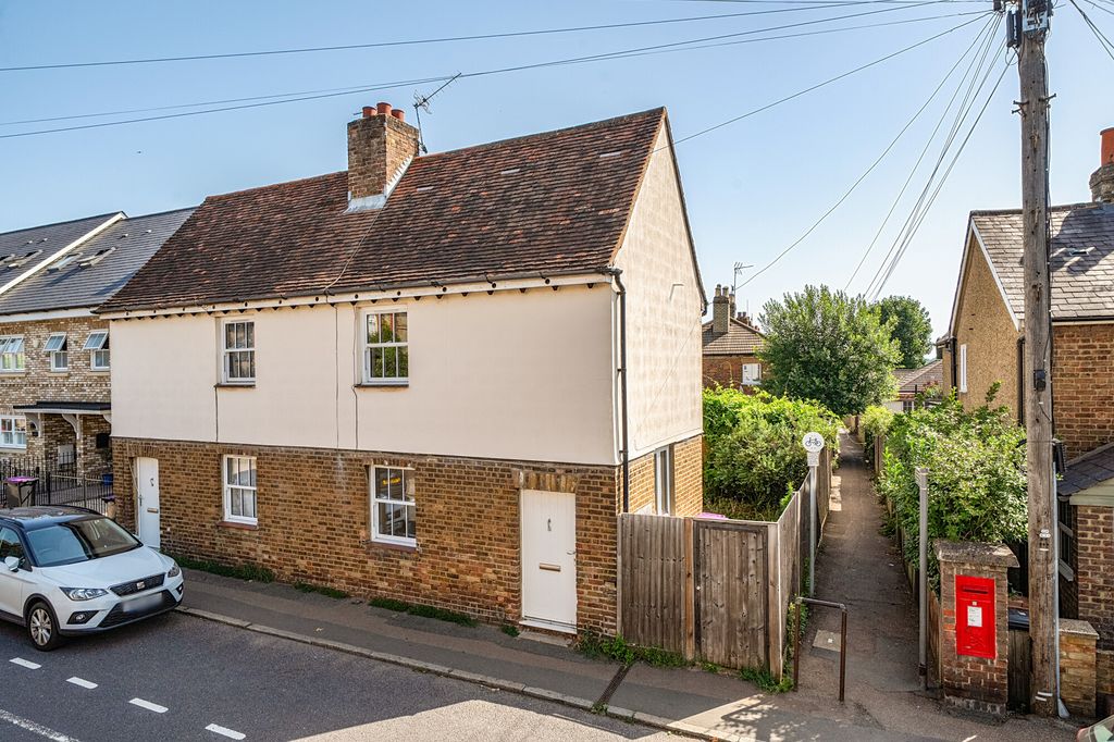 Property photo 1 of 12