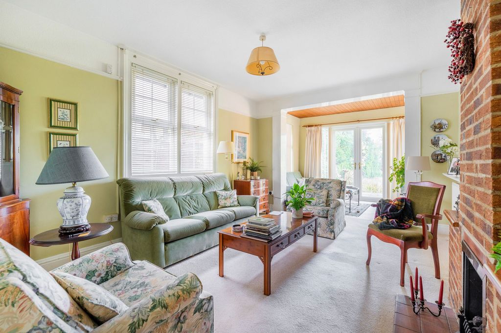 Property photo 3 of 21