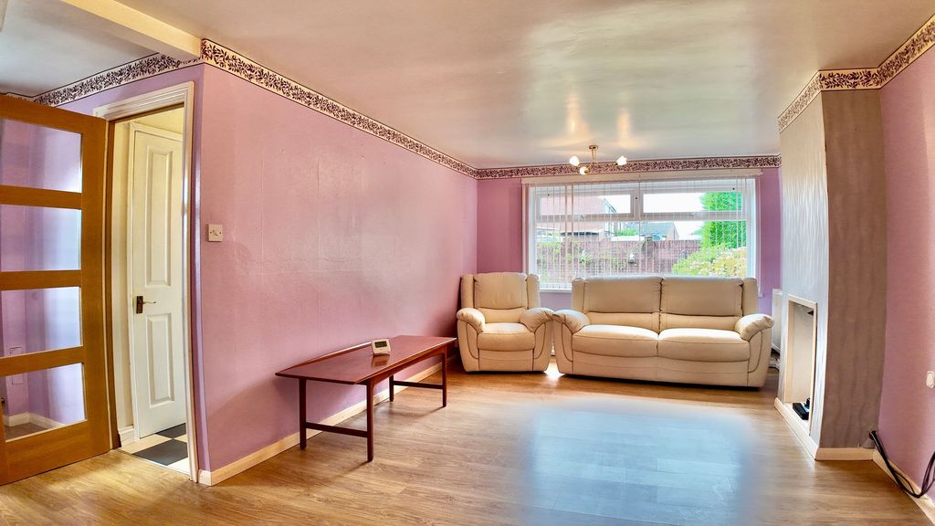 Property photo 2 of 27