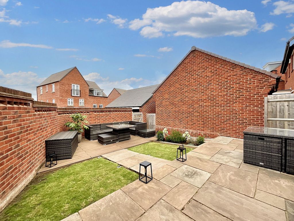 Property photo 2 of 24