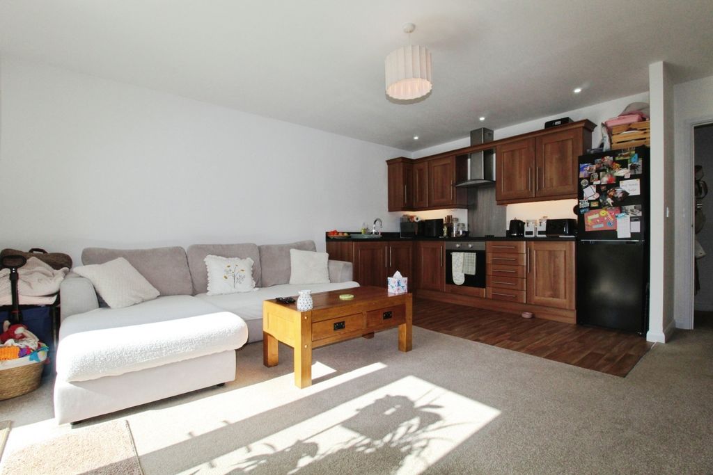 Property photo 2 of 20 Pbox-Img.Jpg