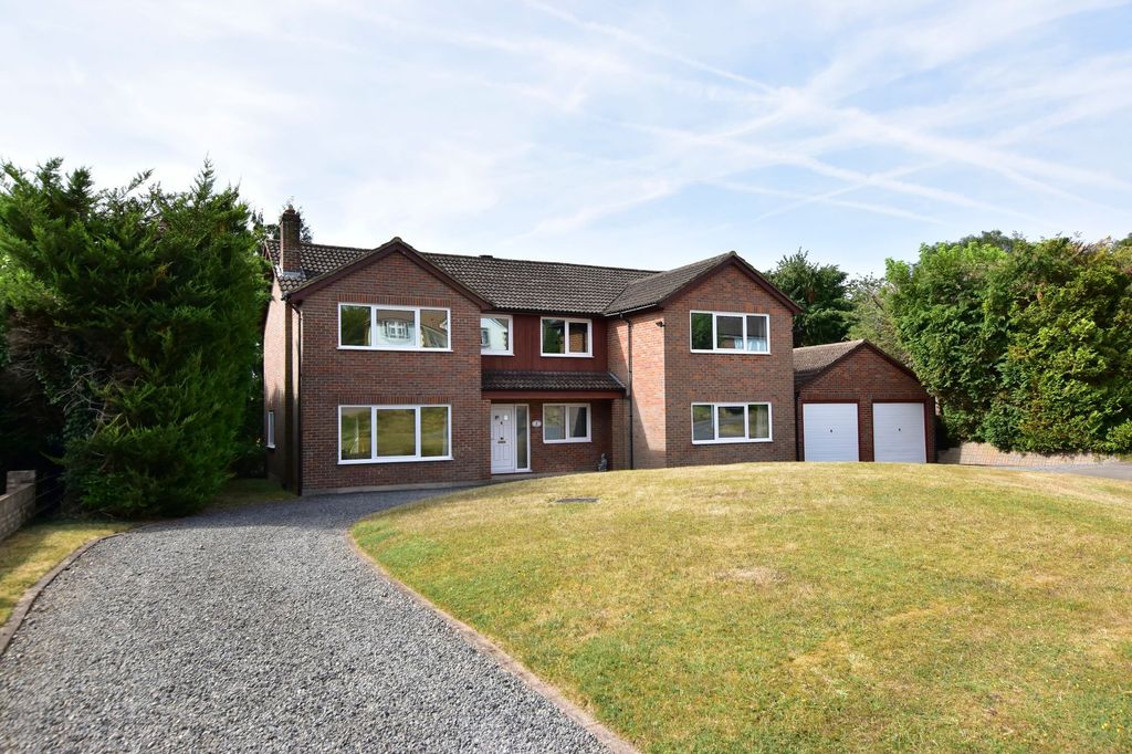 Property photo 1 of 39