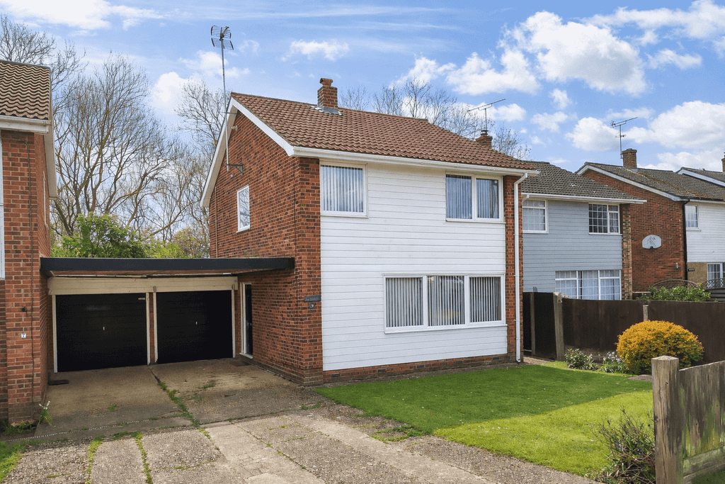 Property photo 1 of 8 3 Bedroom Detached For Sale