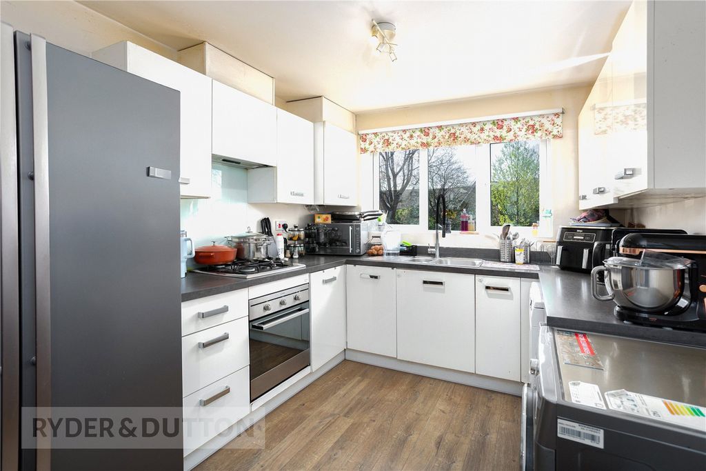 Property photo 3 of 24 Kitchen/Diner
