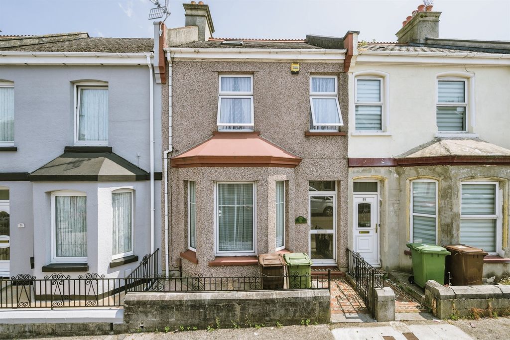 Property photo 1 of 12