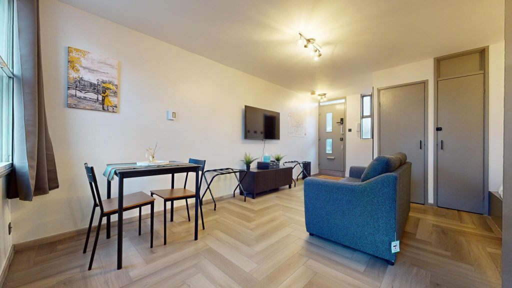 Property photo 3 of 12