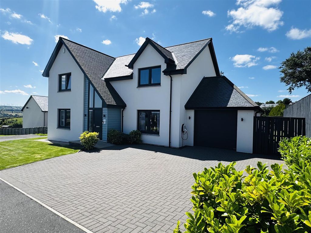 Property photo 1 of 38