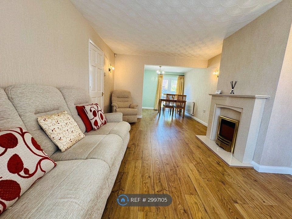 Property photo 2 of 23