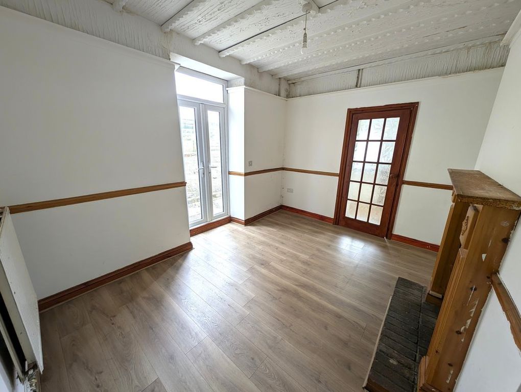 Property photo 3 of 21 Photo 24