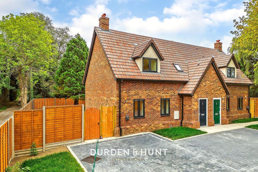 Property photo 1 of 35 Cottage-46.1.Jpg