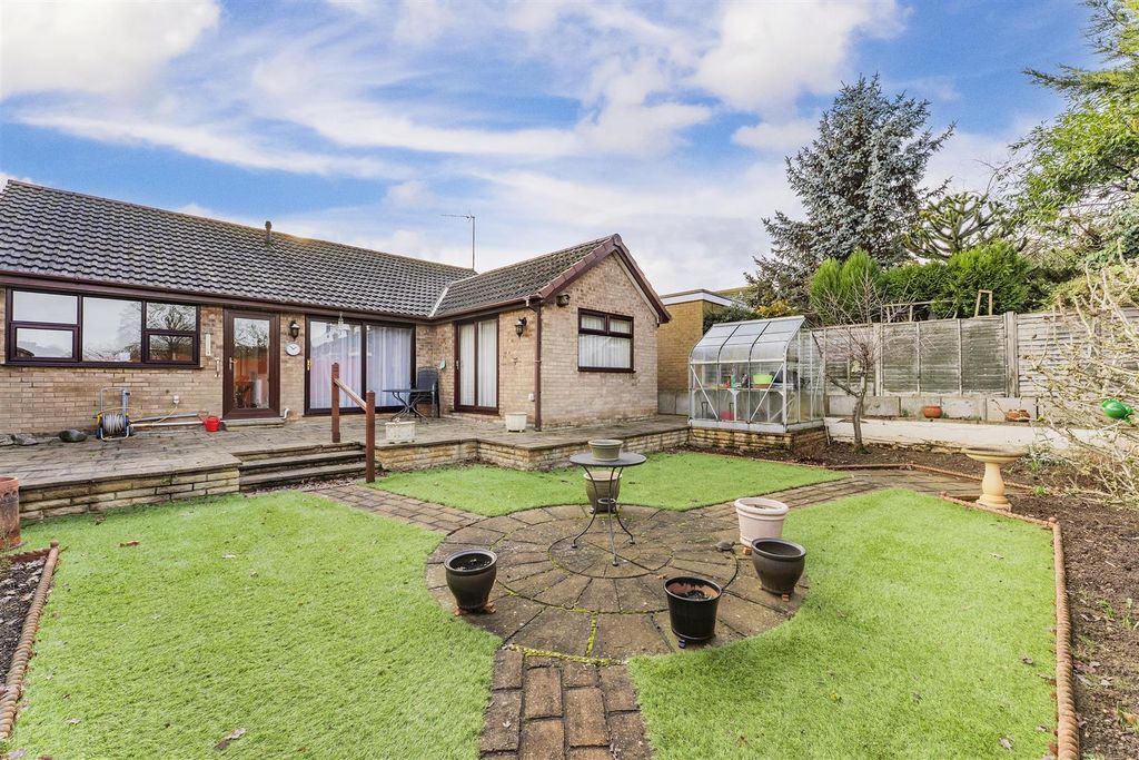 Property photo 3 of 17