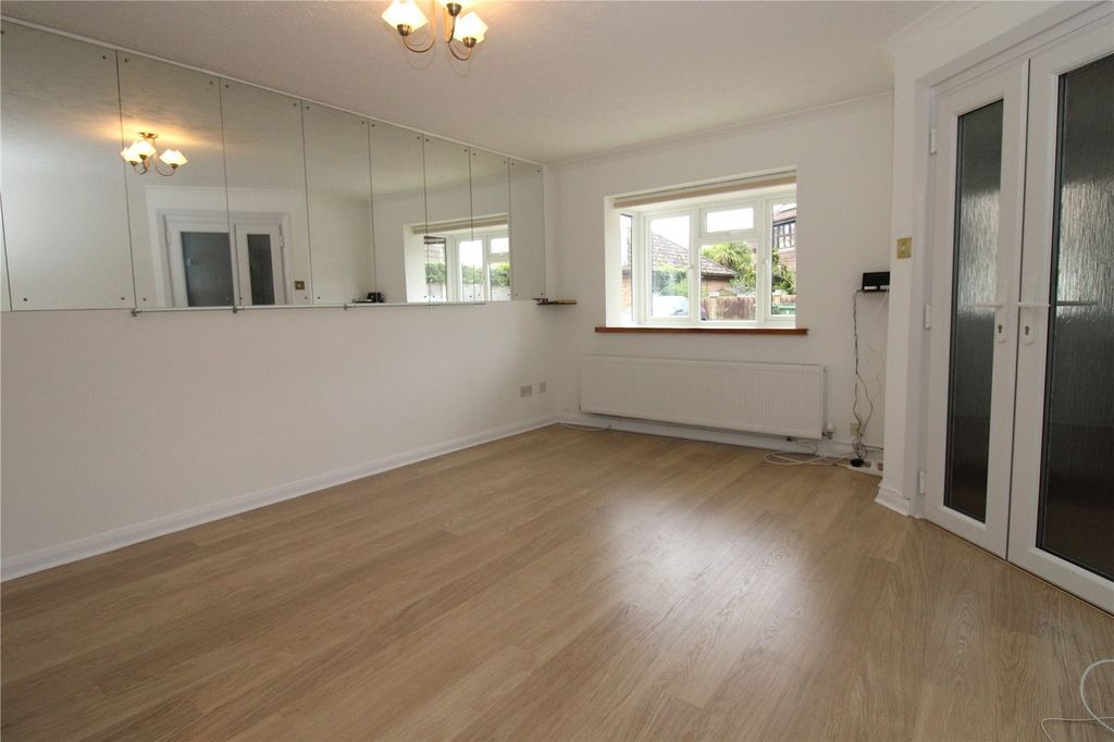 Property photo 2 of 19 Picture No. 13