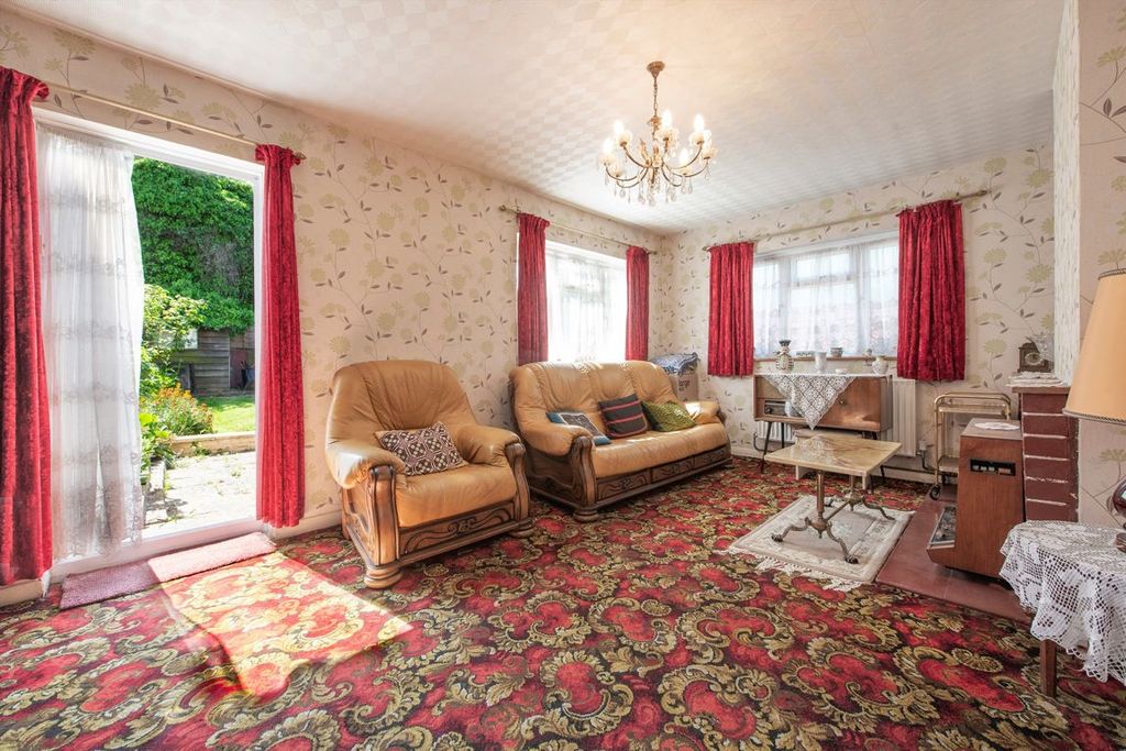 Property photo 2 of 6