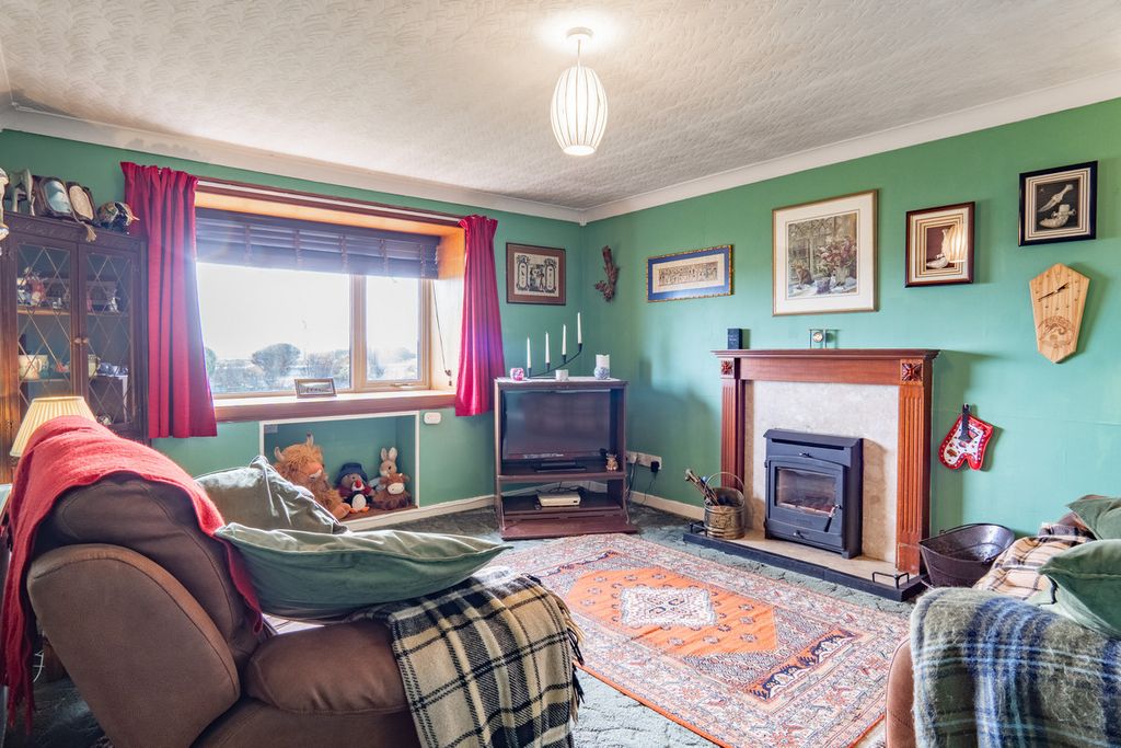 Property photo 2 of 50