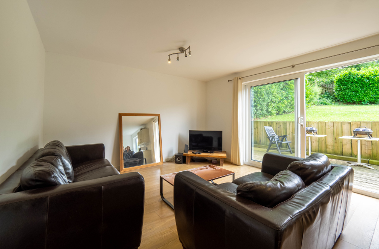 Property photo 2 of 11