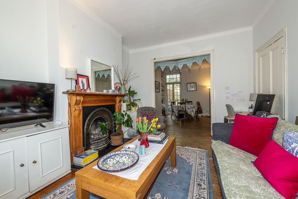 Property photo 3 of 31 5013796