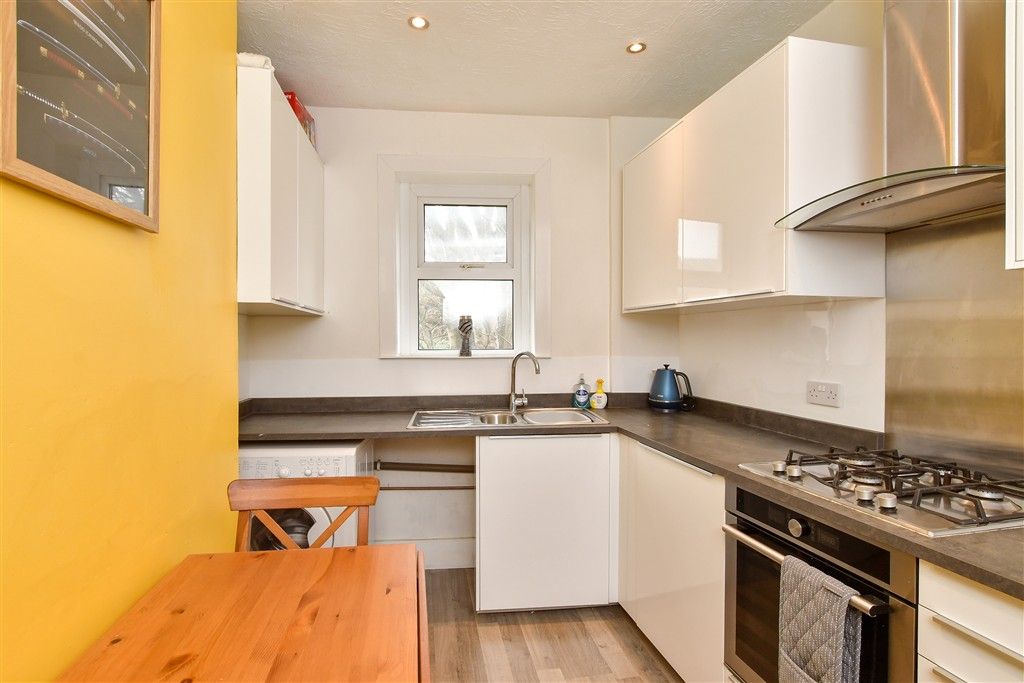 Property photo 3 of 8 Kitchen