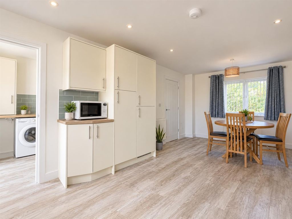 Property photo 2 of 19 4.Png
