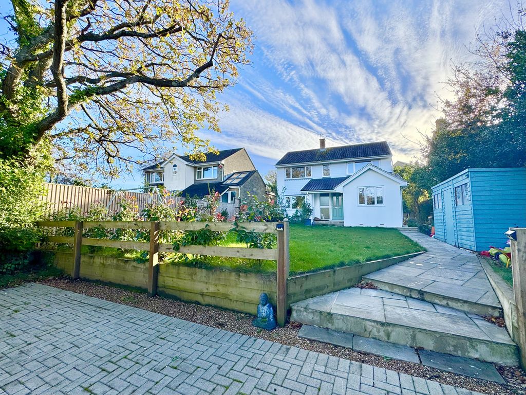 Property photo 2 of 23