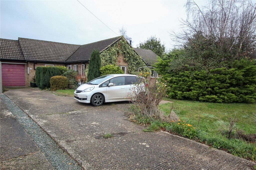 Property photo 1 of 15 Front Aspect.