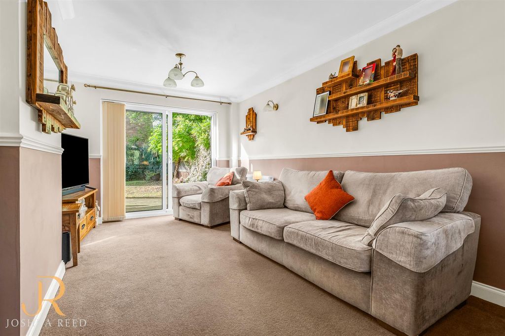 Property photo 2 of 22 Internal-3.Jpg