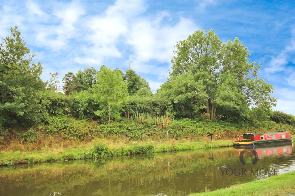 Property photo 1 of 25 Picture No. 39