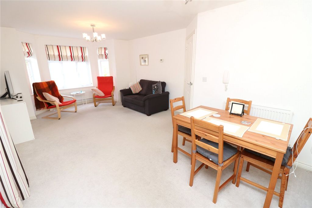 Property photo 3 of 9 Picture No. 05