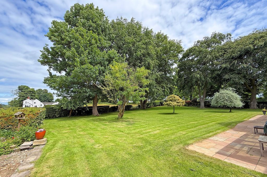Property photo 3 of 26