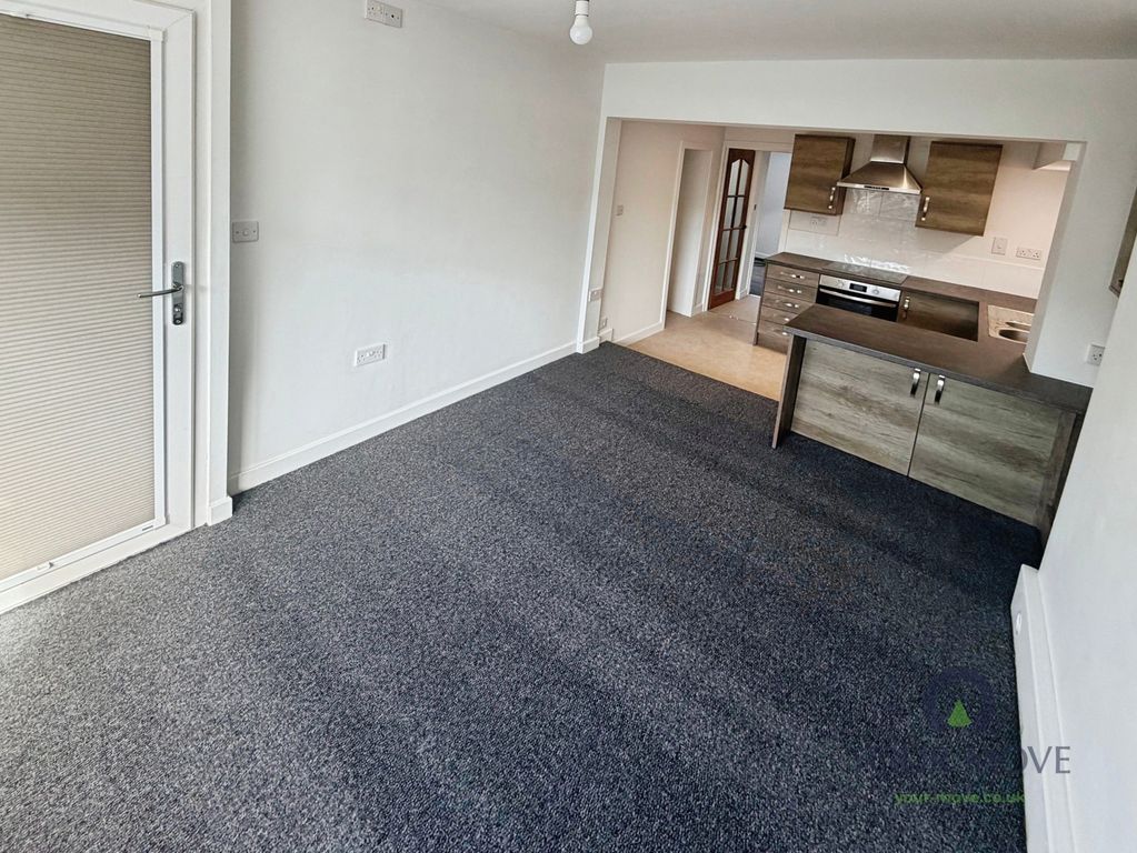 Property photo 3 of 6 Living Space