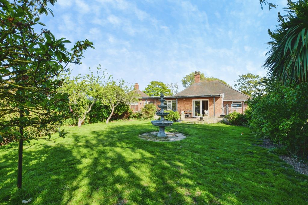 Property photo 2 of 26