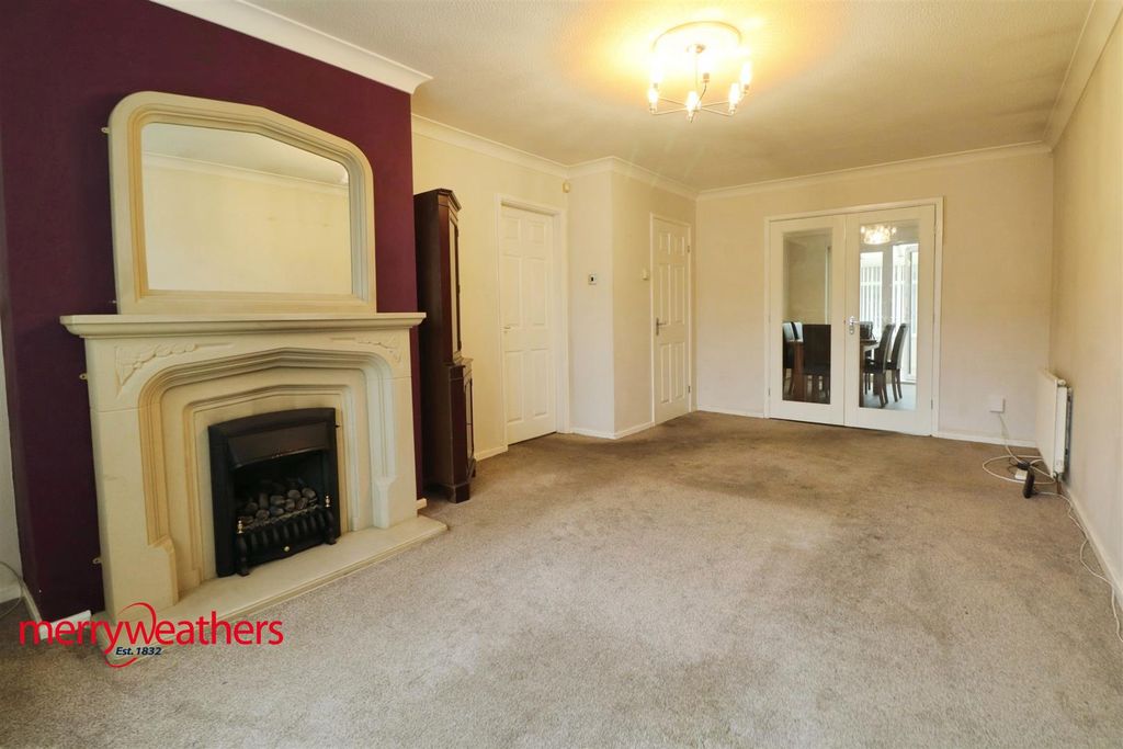 Property photo 2 of 9 Lounge