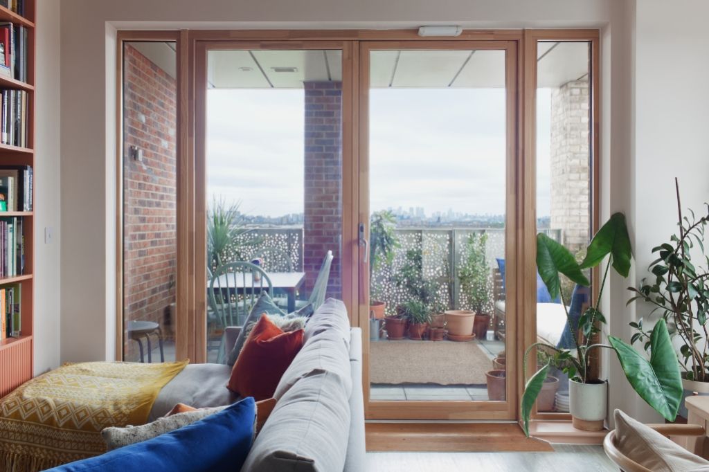 Property photo 2 of 19 02