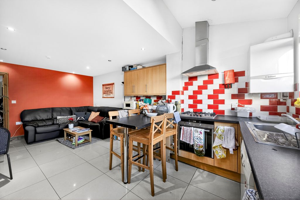 Property photo 2 of 20 Kitchen/Diner