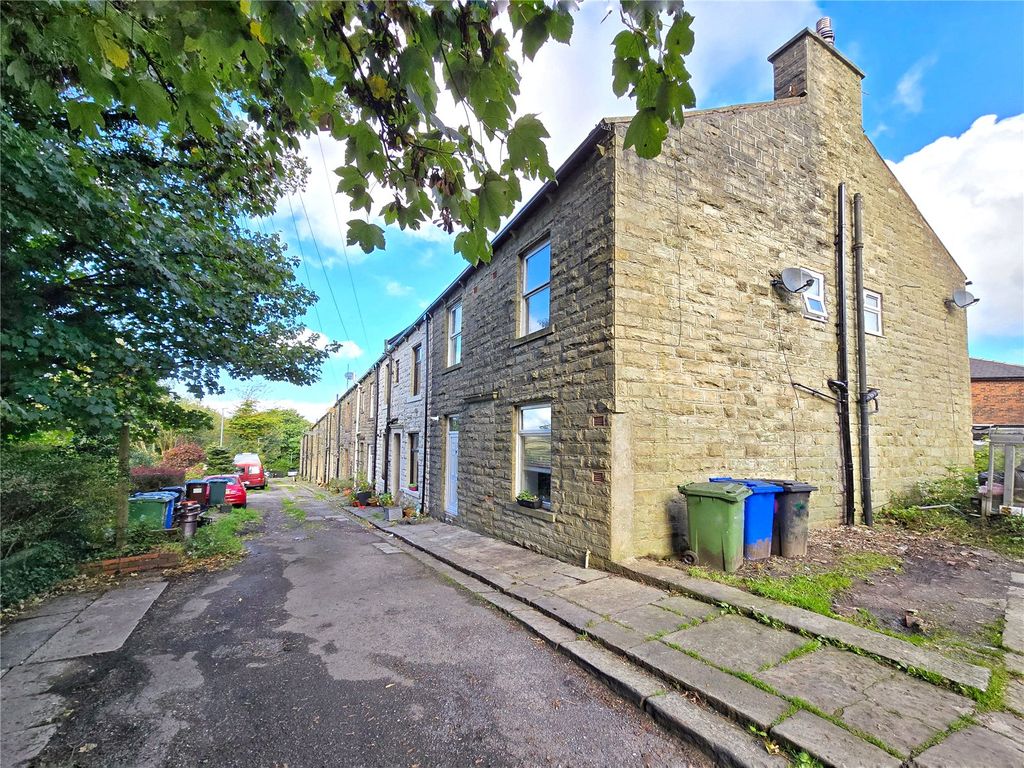 Property photo 1 of 11 Corner Back-To-Back