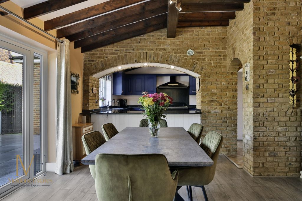 Property photo 2 of 41 Dining Area