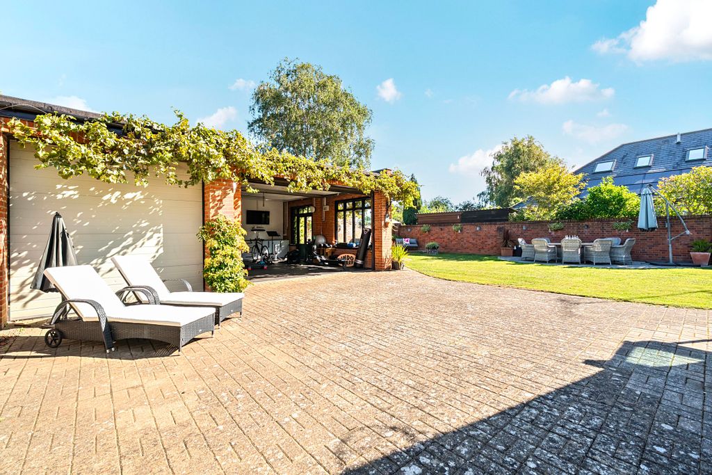 Property photo 3 of 30