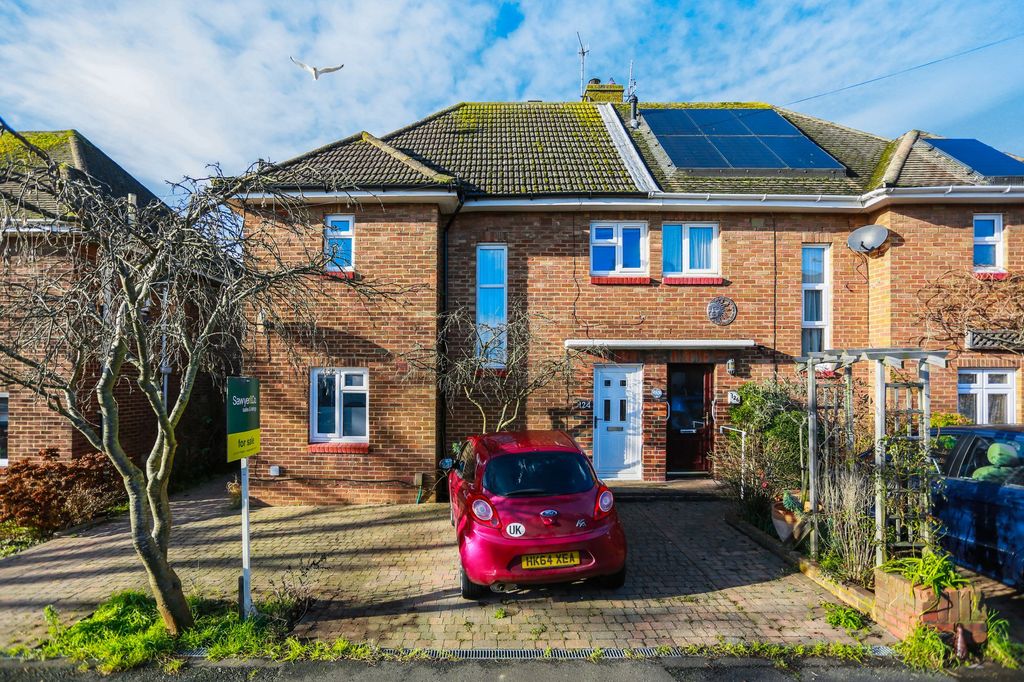 Property photo 1 of 25