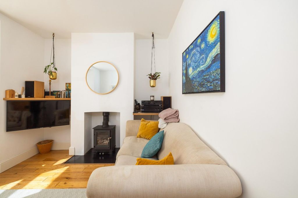 Property photo 3 of 34 Char9938.Jpg