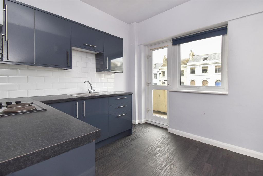 Property photo 2 of 13 Kitchen