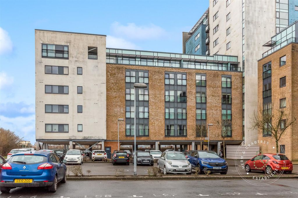 Property photo 1 of 11 Lady-Isle-House-22.Jpg