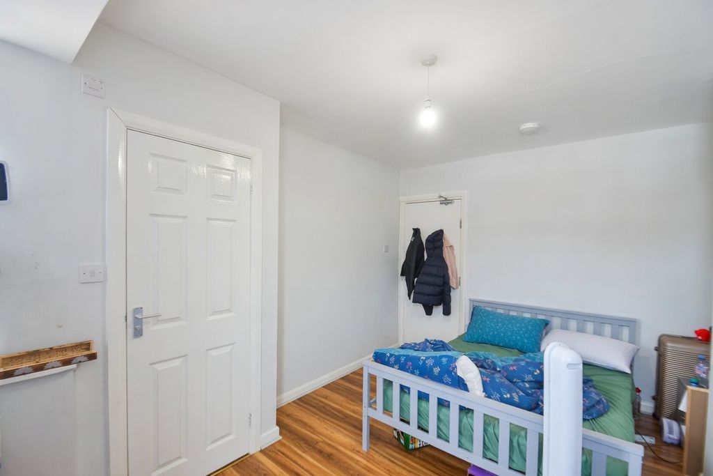 Property photo 1 of 5 Sbjzp