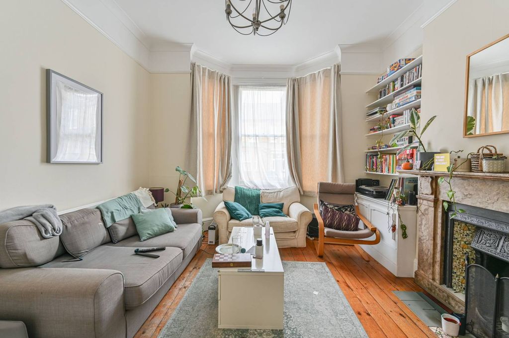 Property photo 3 of 14