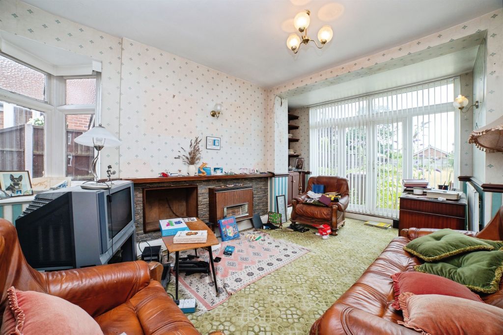 Property photo 3 of 17