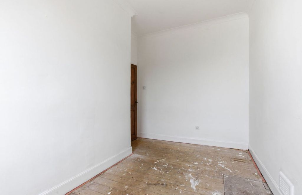 Additional image 17 of 2 bed flat for saleLime Road, Tamfourhill, Falkirk FK1