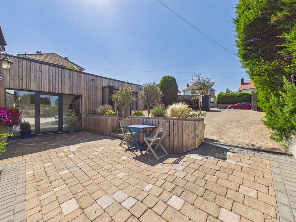 Property photo 2 of 34 Picture No. 06
