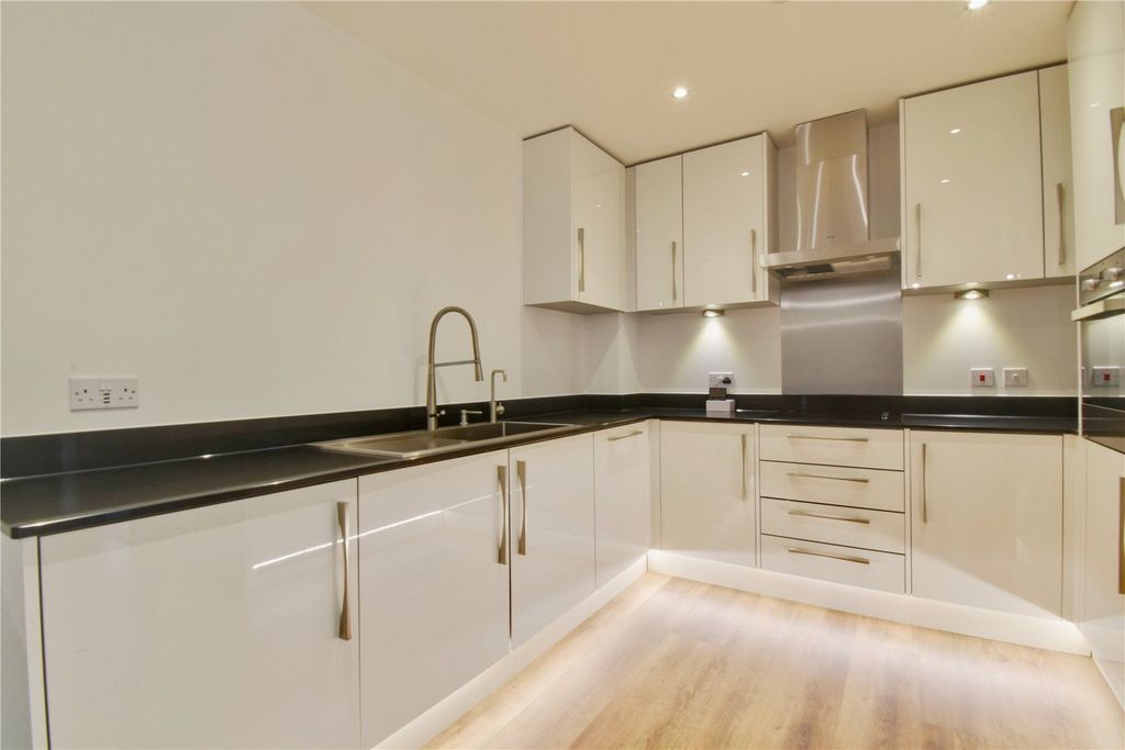 Property photo 3 of 11 Picture No. 08