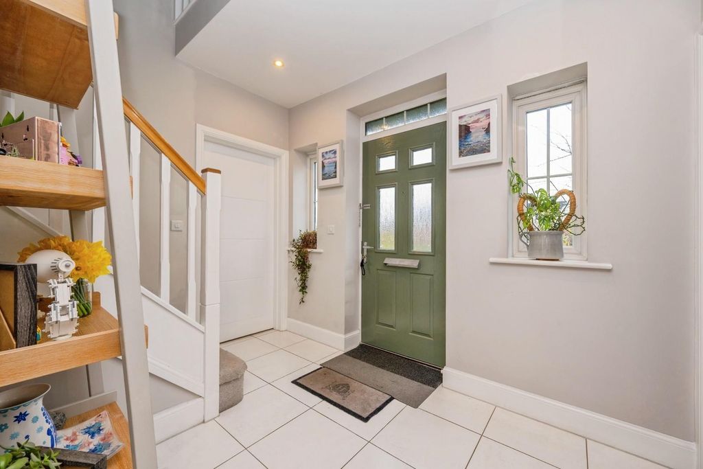 Property photo 2 of 29 14Hamstallclose-18.Jpg