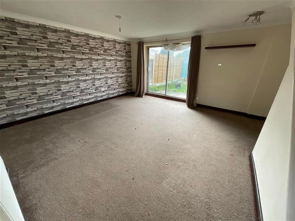 Property photo 1 of 7 Lounge