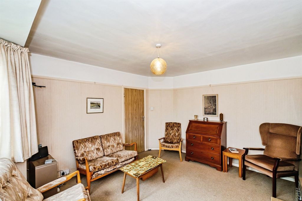 Property photo 3 of 20